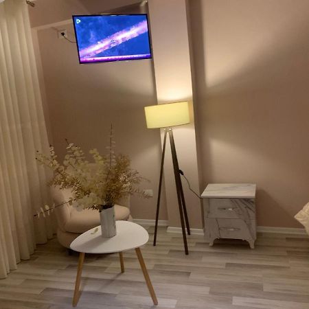 טיראנה Two Bedroom Villa מראה חיצוני תמונה