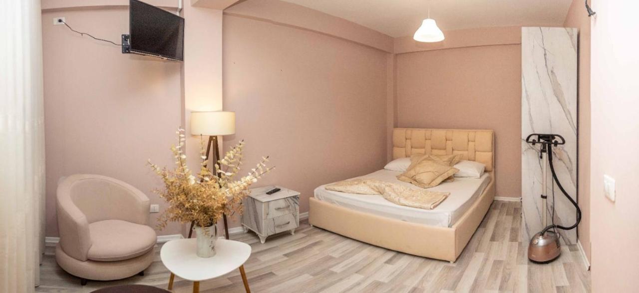 טיראנה Two Bedroom Villa מראה חיצוני תמונה